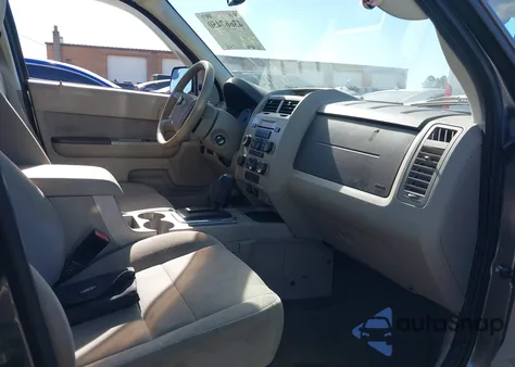 2012 Ford Escape Xlt z USA, uszkodzony, nr VIN 1FMCU0DG9CKA47332